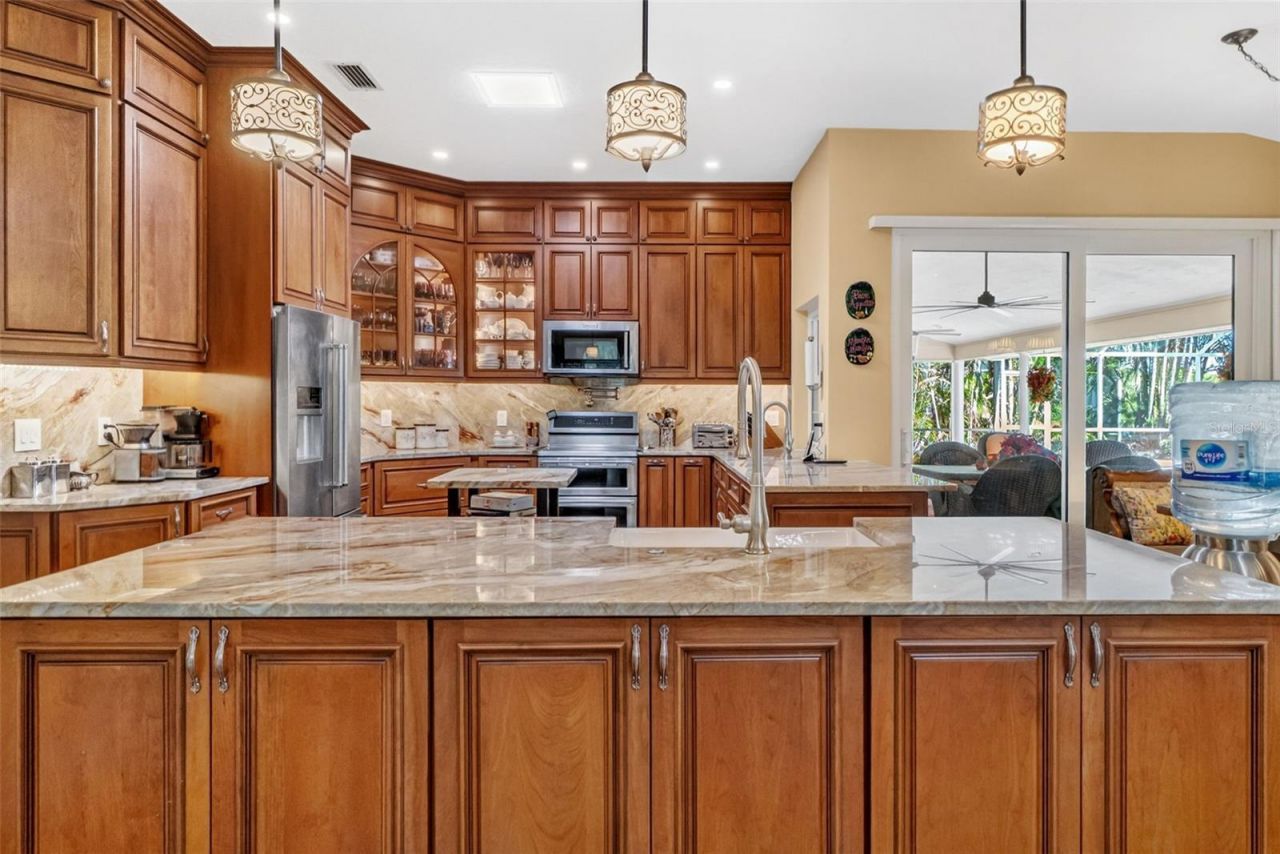 8309 Shadow Pine Way, Sarasota, FL 34238 Photo