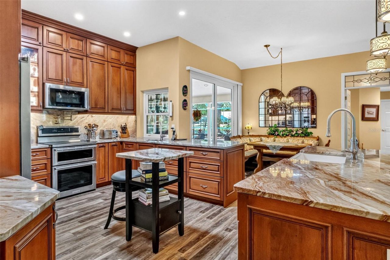 8309 Shadow Pine Way, Sarasota, FL 34238 Photo