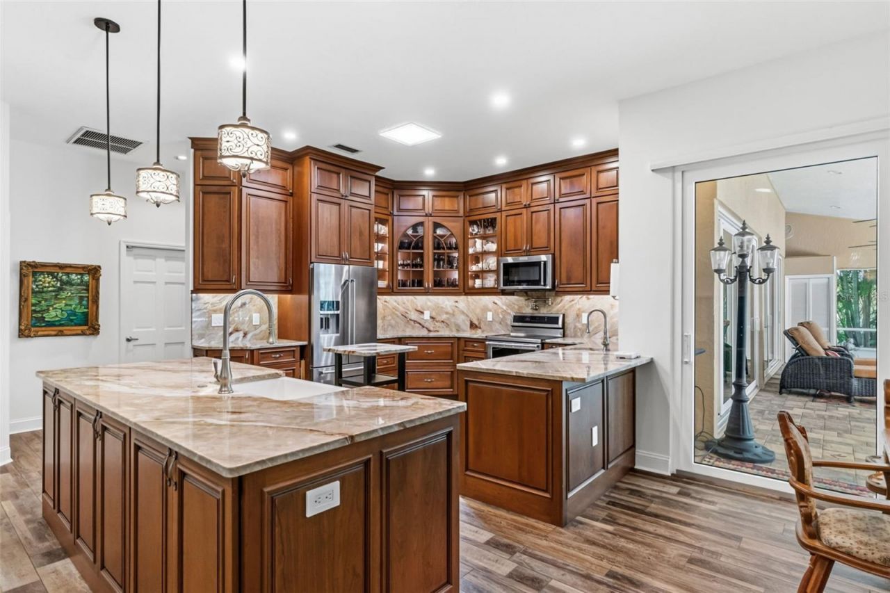 8309 Shadow Pine Way, Sarasota, FL 34238 Photo