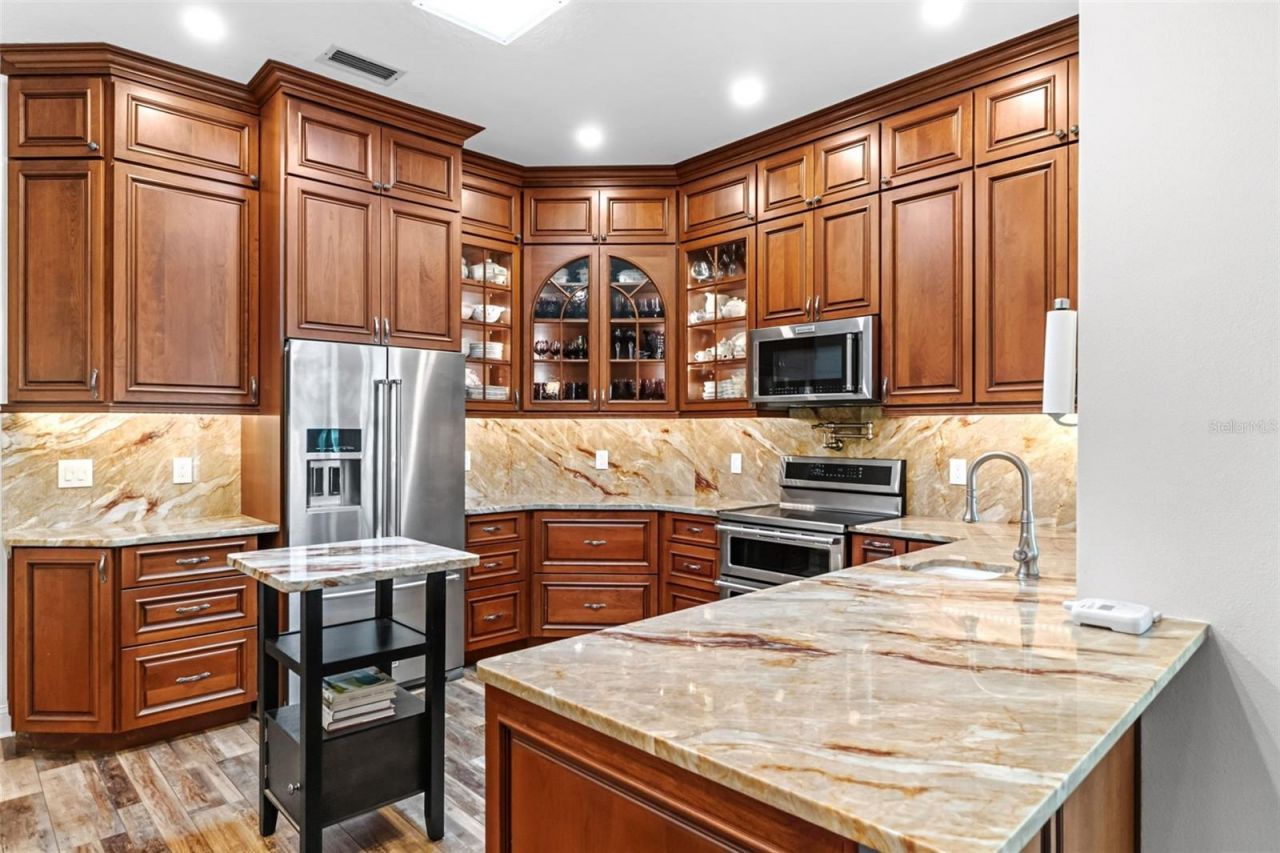 8309 Shadow Pine Way, Sarasota, FL 34238 Photo