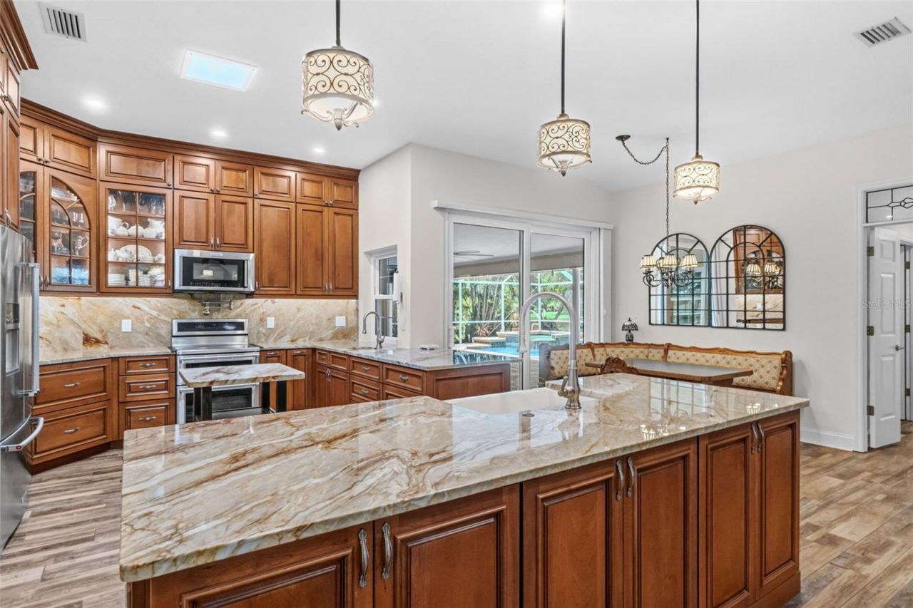 8309 Shadow Pine Way, Sarasota, FL 34238 Photo