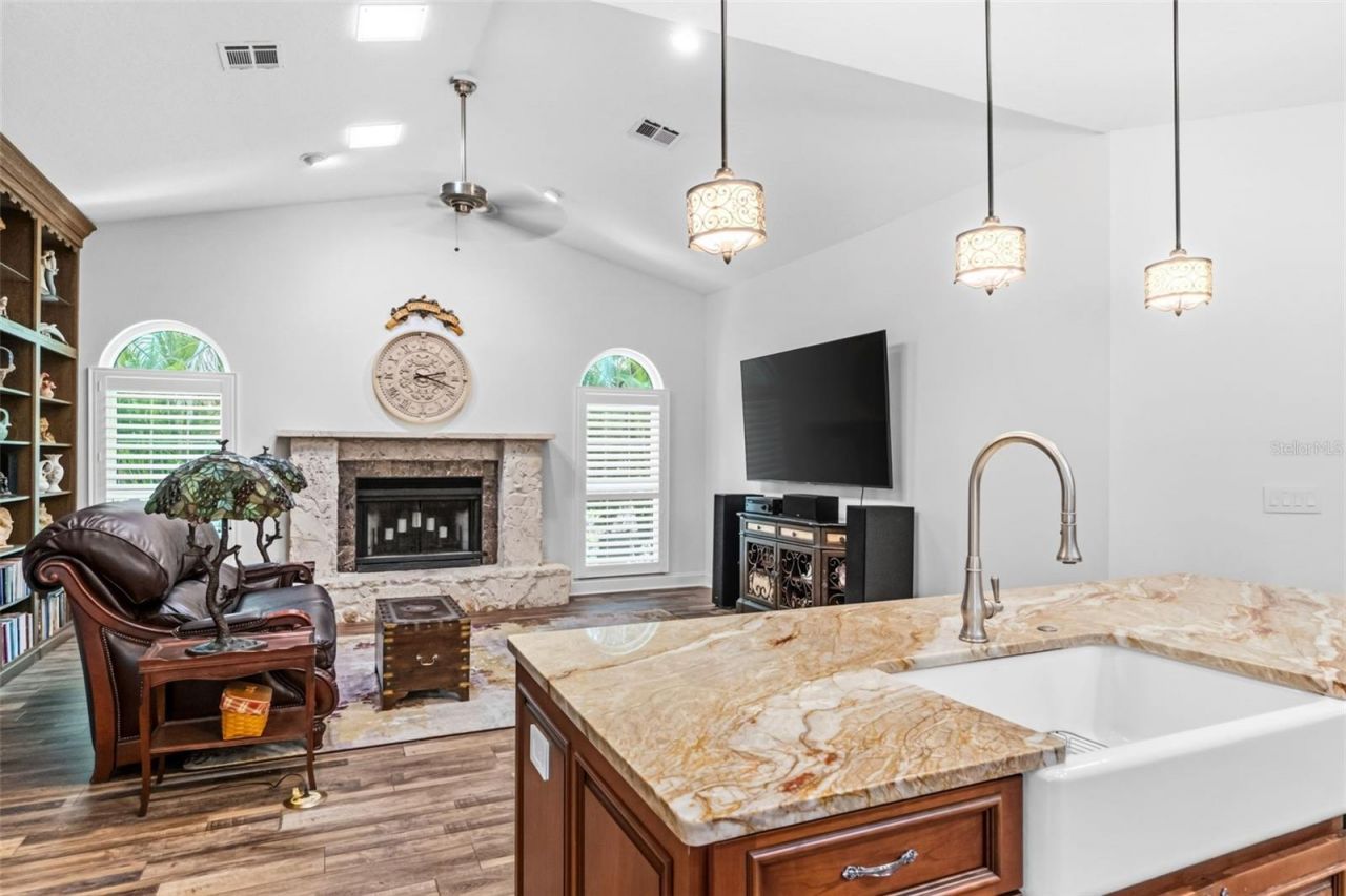 8309 Shadow Pine Way, Sarasota, FL 34238 Photo
