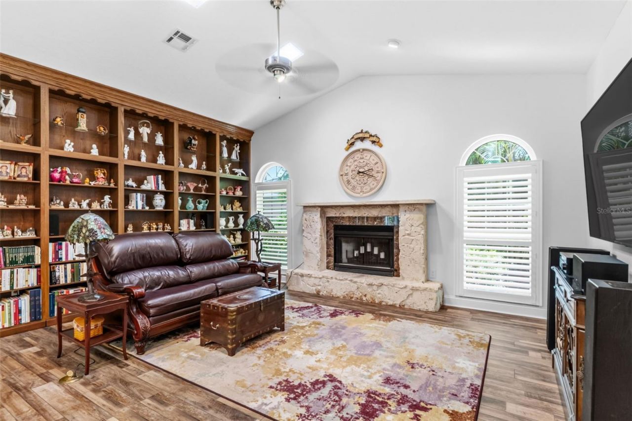 8309 Shadow Pine Way, Sarasota, FL 34238 Photo