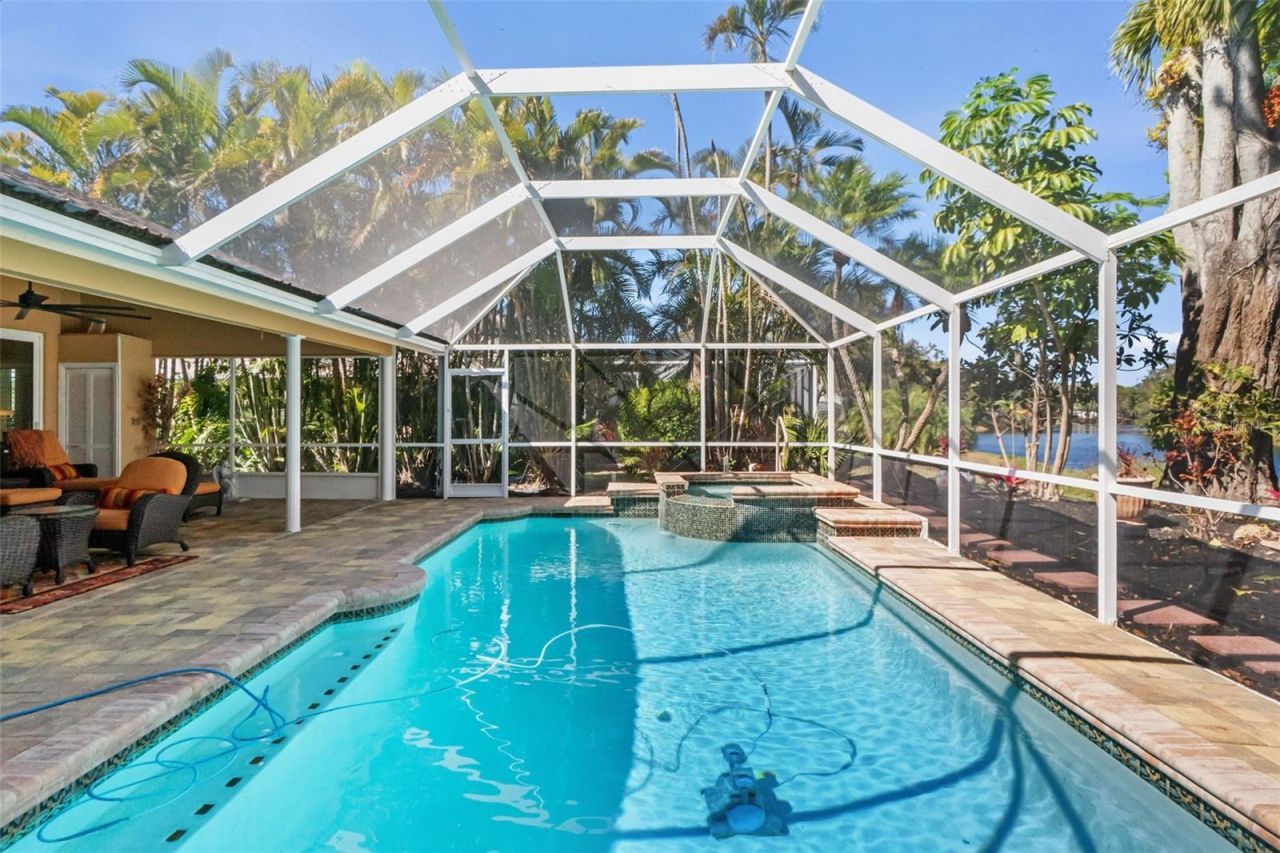 8309 Shadow Pine Way, Sarasota, FL 34238 Photo