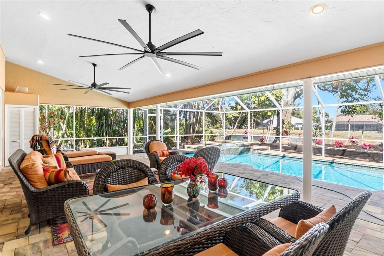 8309 Shadow Pine Way, Sarasota, FL 34238 Photo