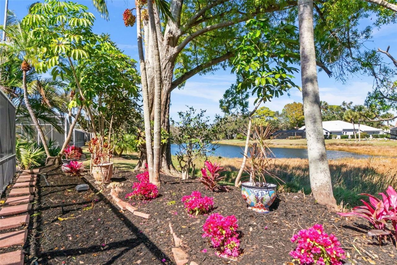 8309 Shadow Pine Way, Sarasota, FL 34238 Photo