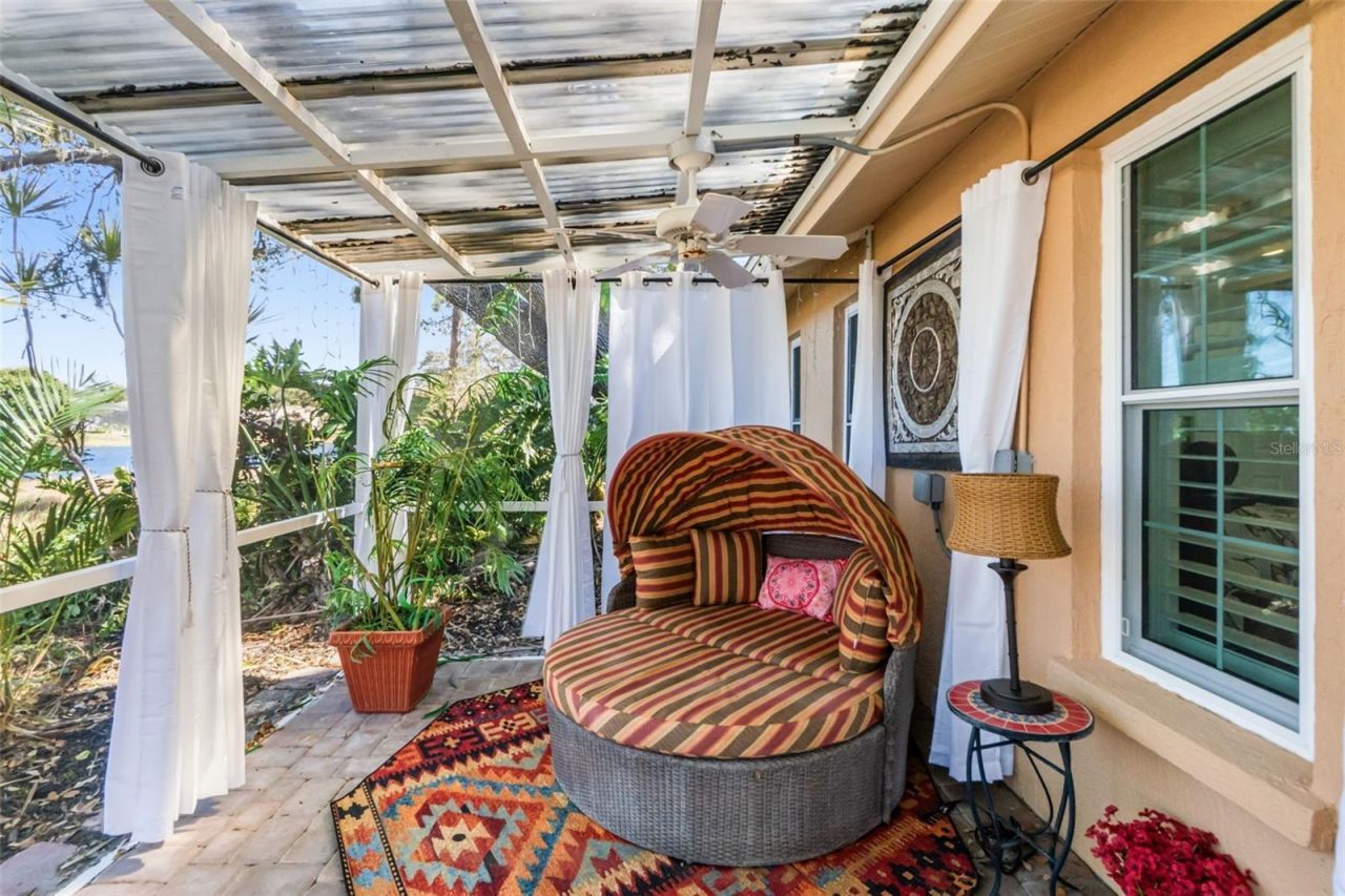 8309 Shadow Pine Way, Sarasota, FL 34238 Photo