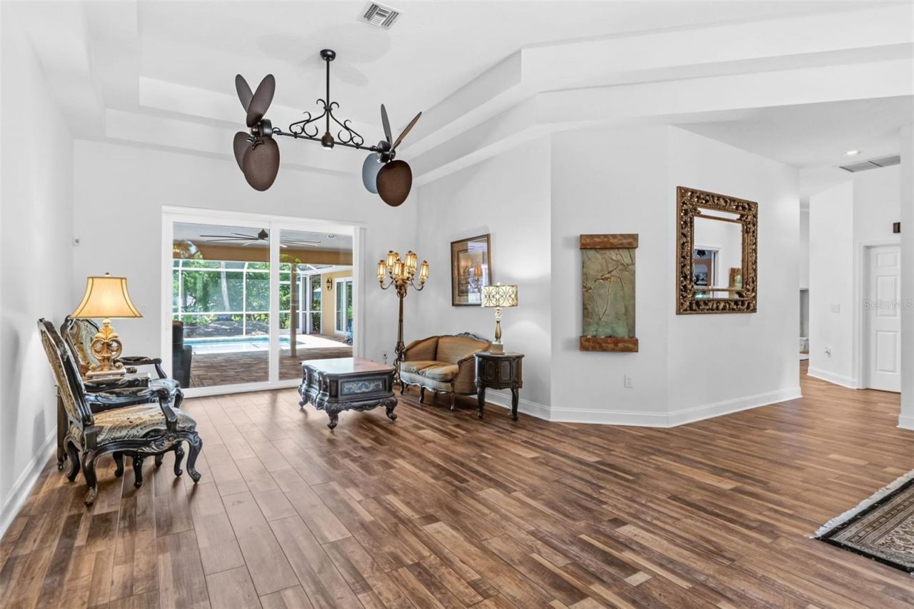 8309 Shadow Pine Way, Sarasota, FL 34238 Photo