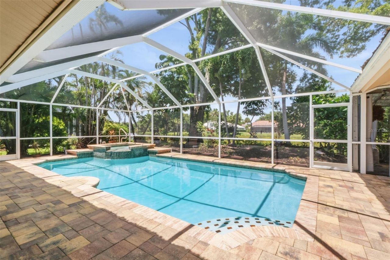8309 Shadow Pine Way, Sarasota, FL 34238 Photo