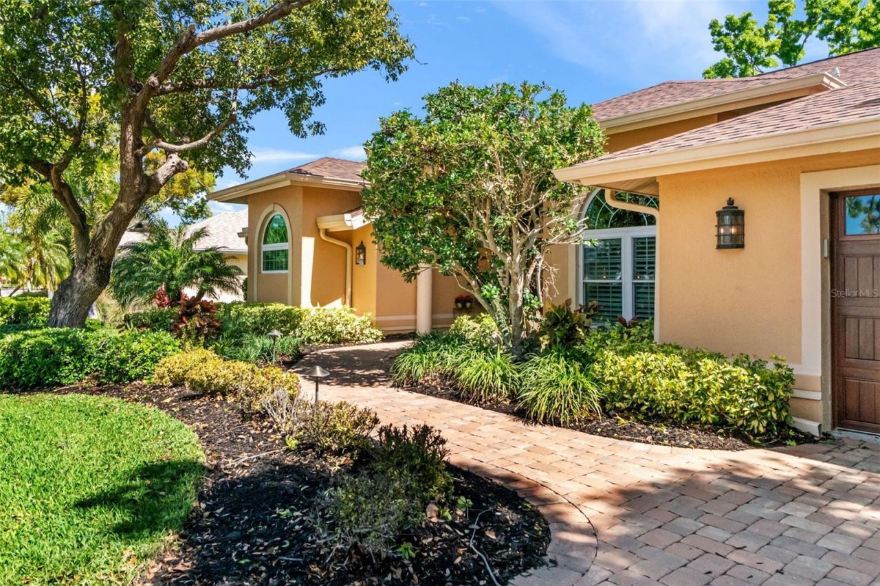 8309 Shadow Pine Way, Sarasota, FL 34238 Photo