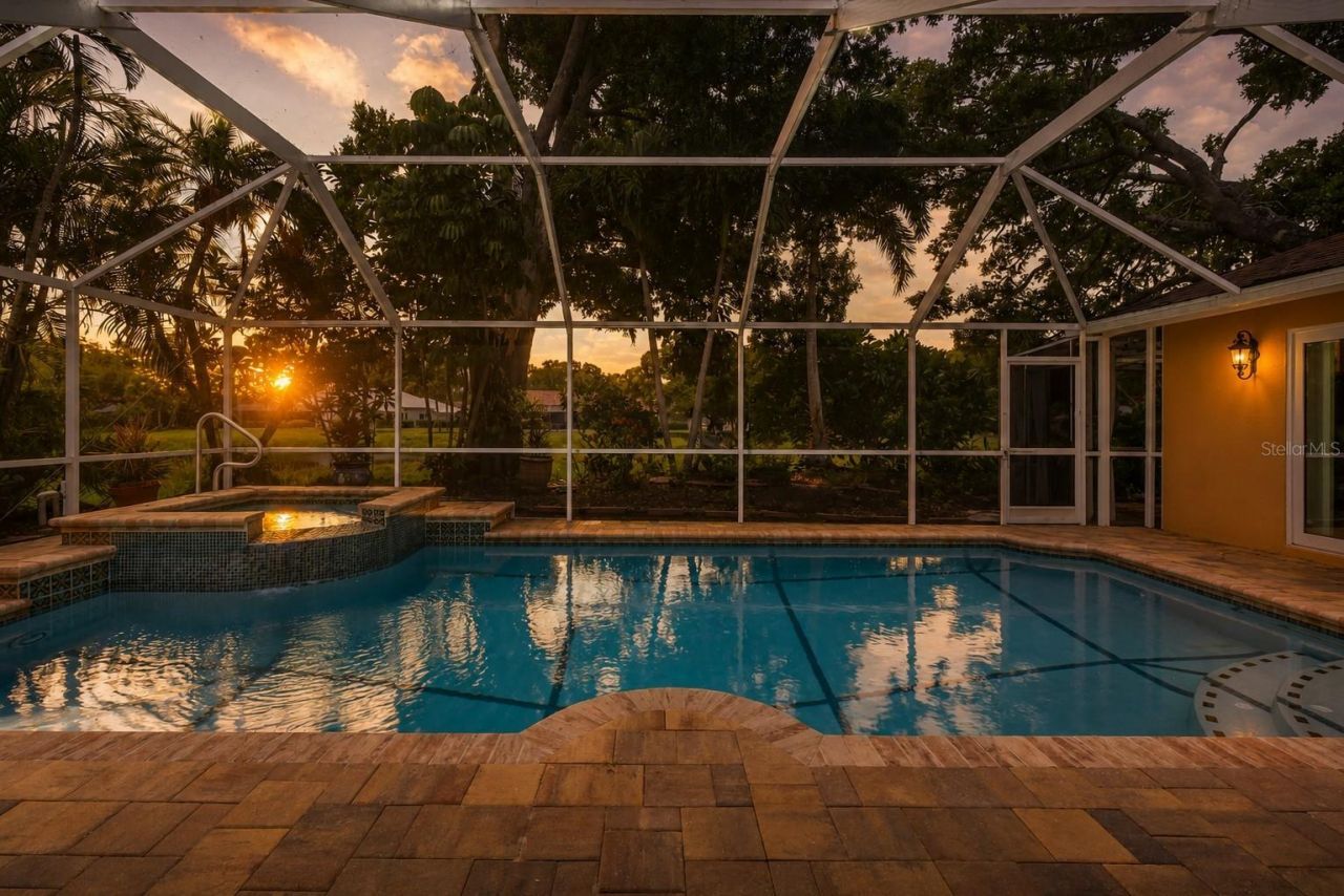 8309 Shadow Pine Way, Sarasota, FL 34238 Photo