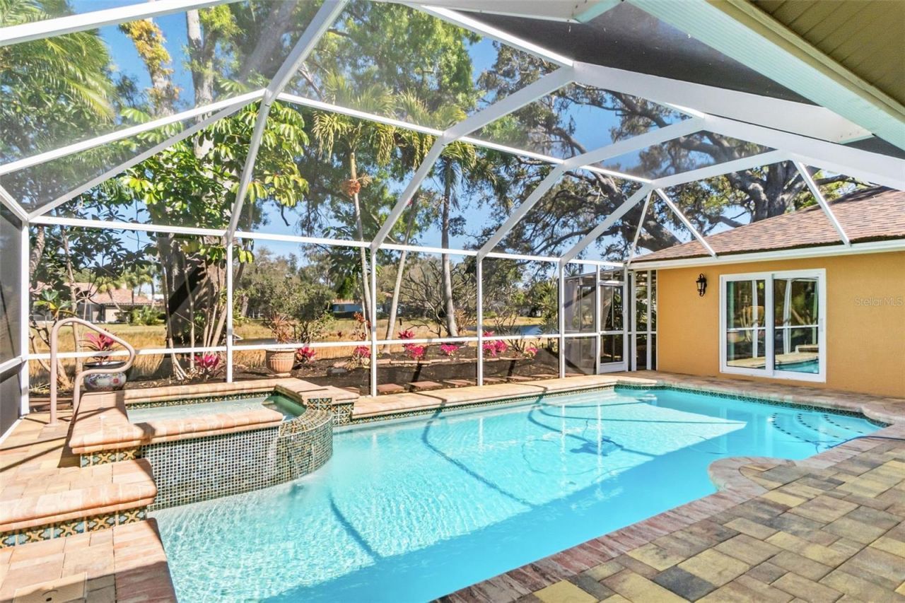 8309 Shadow Pine Way, Sarasota, FL 34238 Photo