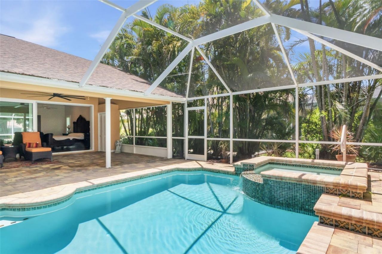 8309 Shadow Pine Way, Sarasota, FL 34238 Photo