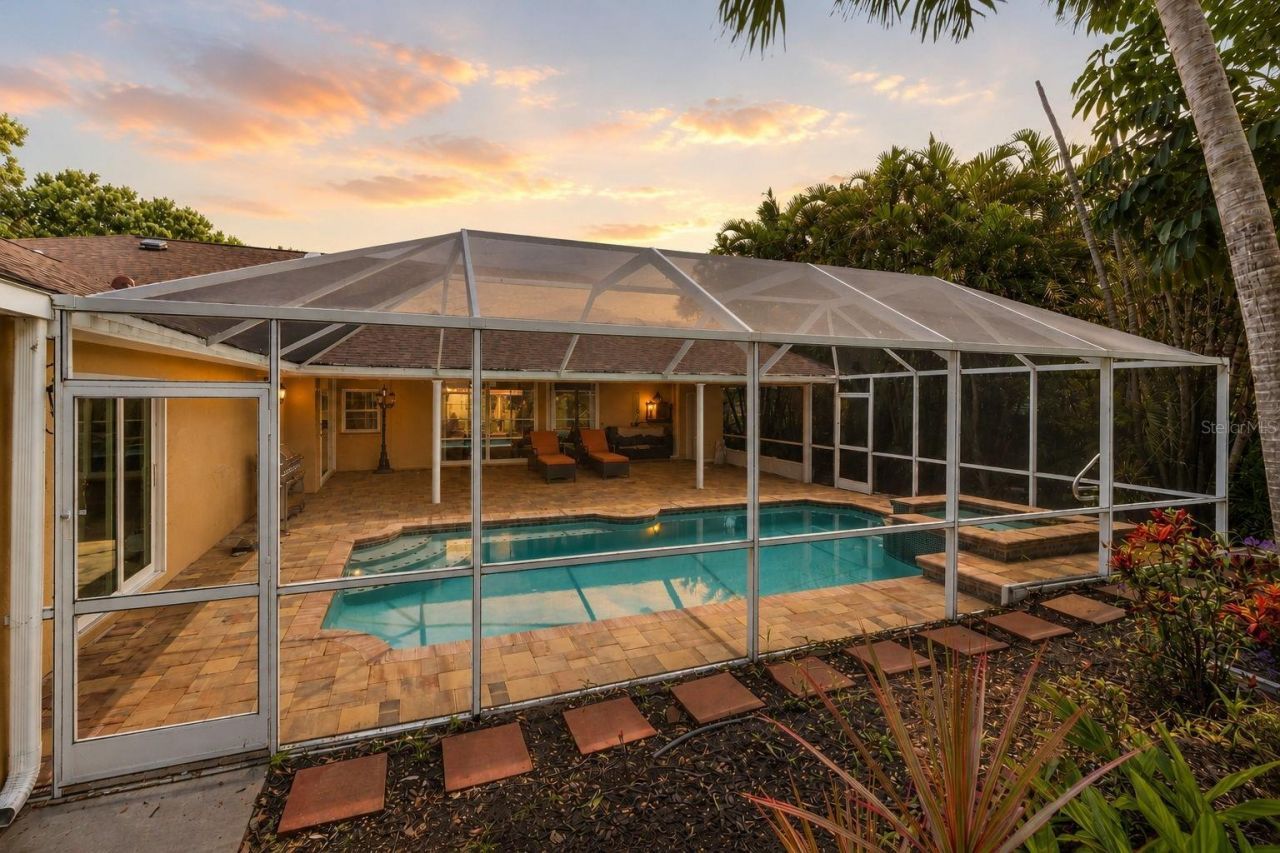 8309 Shadow Pine Way, Sarasota, FL 34238 Photo