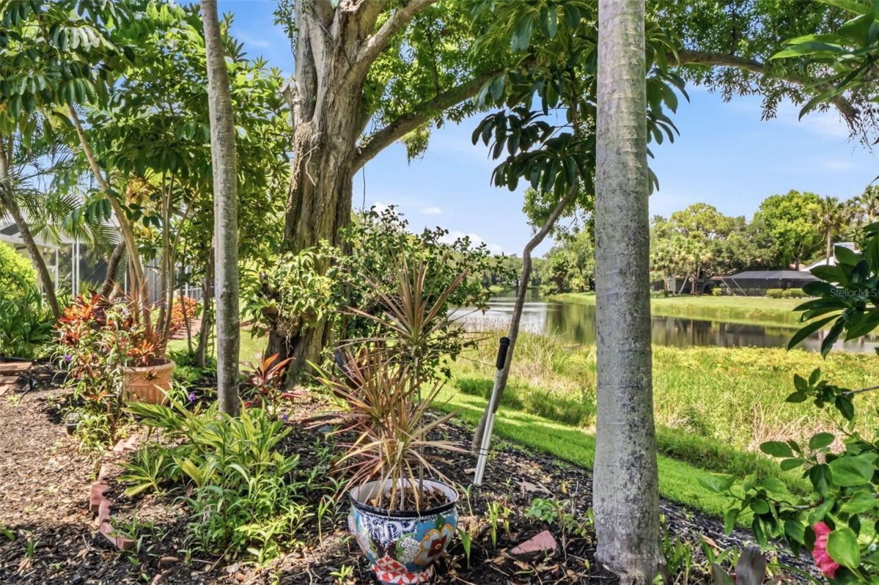 8309 Shadow Pine Way, Sarasota, FL 34238 Photo
