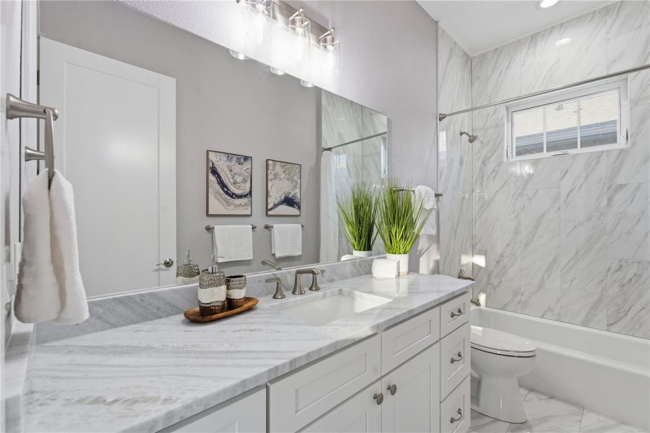 3267 Emerson Avenue S, Saint Petersburg, FL 33712 Photo