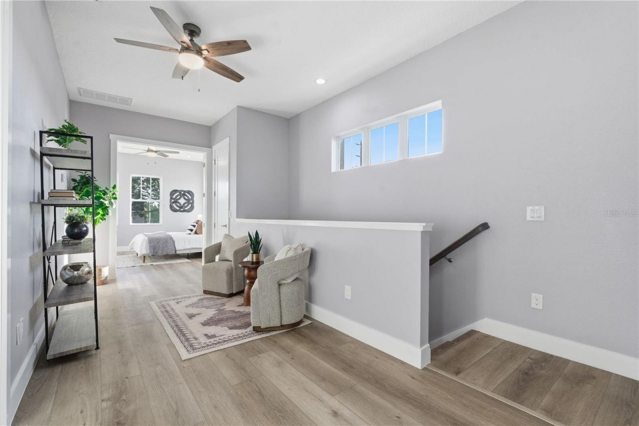 3267 Emerson Avenue S, Saint Petersburg, FL 33712 Photo