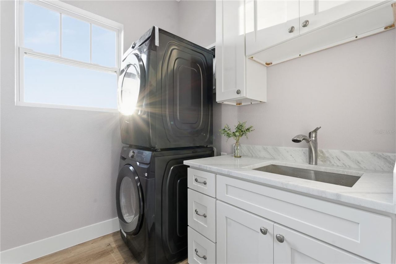 3267 Emerson Avenue S, Saint Petersburg, FL 33712 Photo