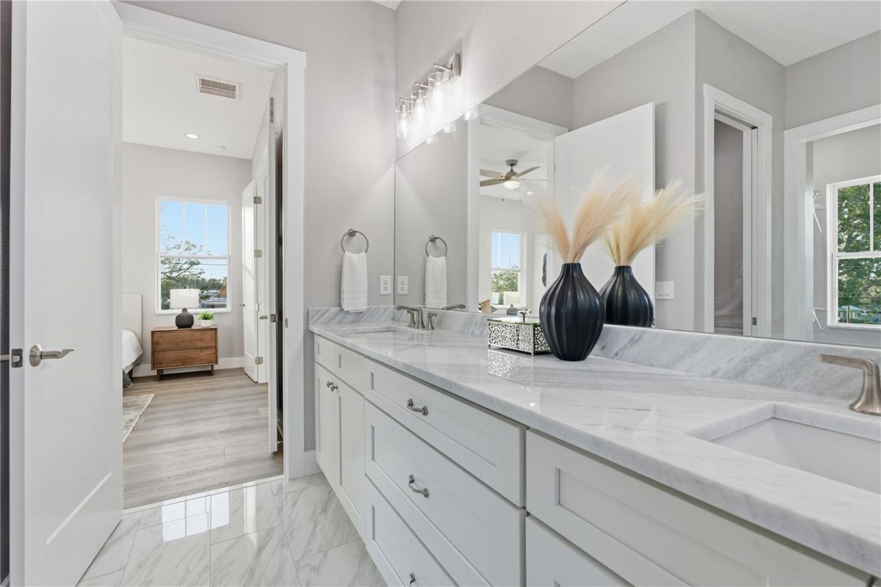 3267 Emerson Avenue S, Saint Petersburg, FL 33712 Photo