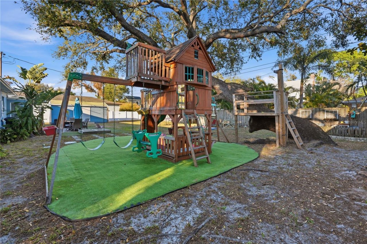 2415 16th Street N, Saint Petersburg, FL 33704 Photo