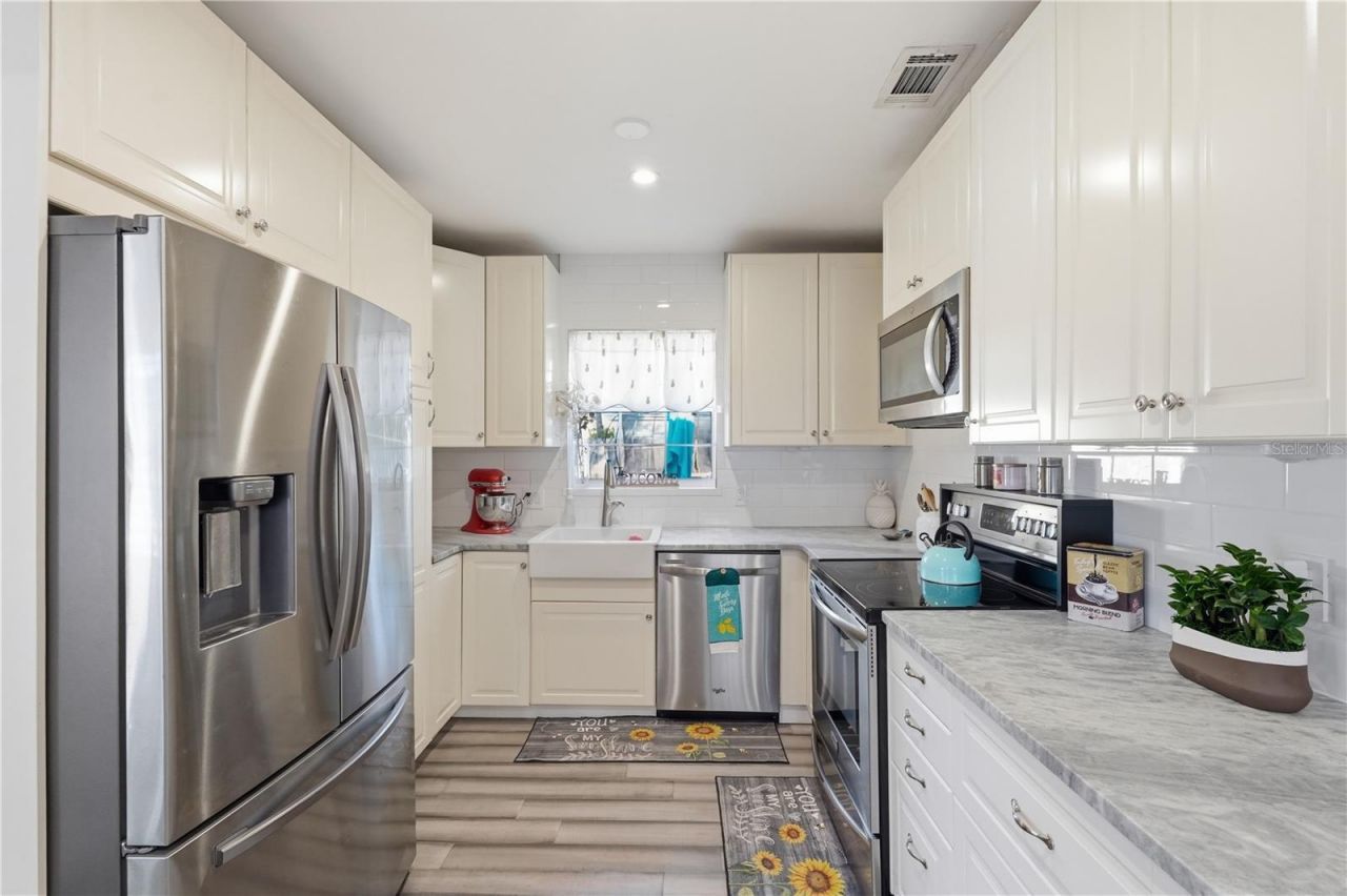 2415 16th Street N, Saint Petersburg, FL 33704 Photo