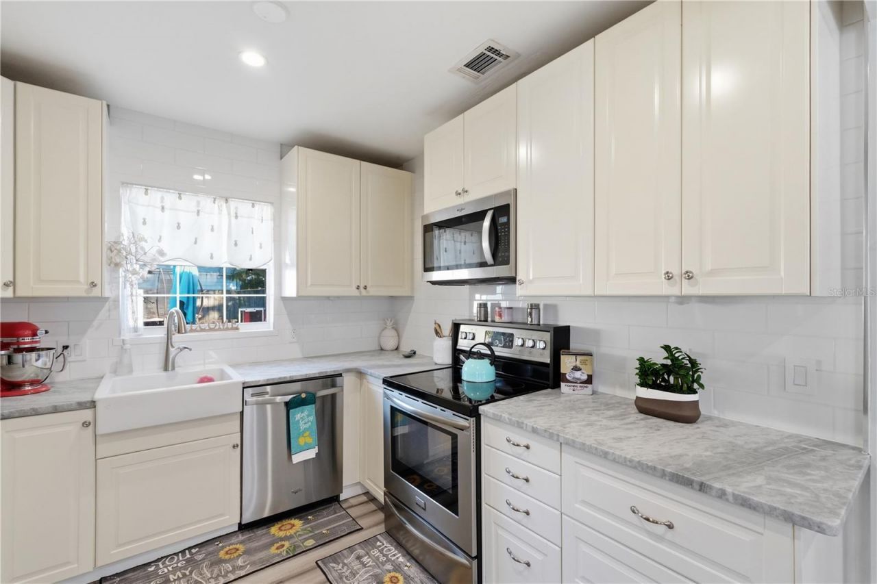 2415 16th Street N, Saint Petersburg, FL 33704 Photo