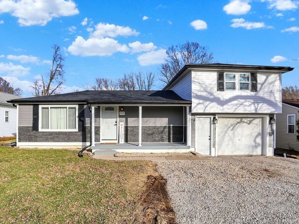 5572 N Clover Elm Drive, Fairland, IN 46126