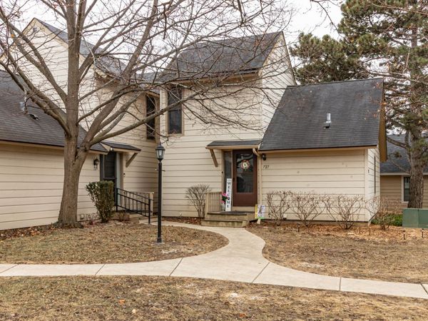 727 Colby Court , Gurnee, IL 60031