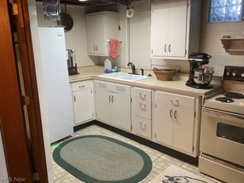 908 Banfield Avenue, Toronto, OH 43964 Photo 39