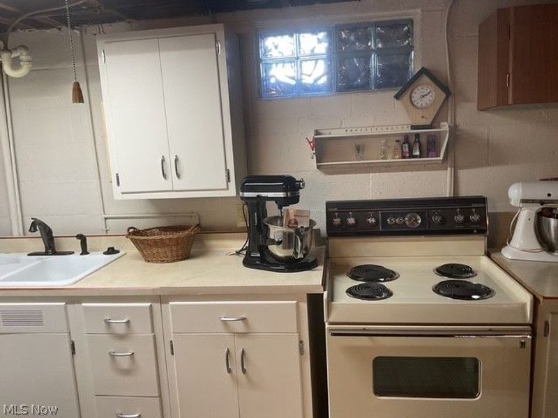 908 Banfield Avenue, Toronto, OH 43964 Photo 41