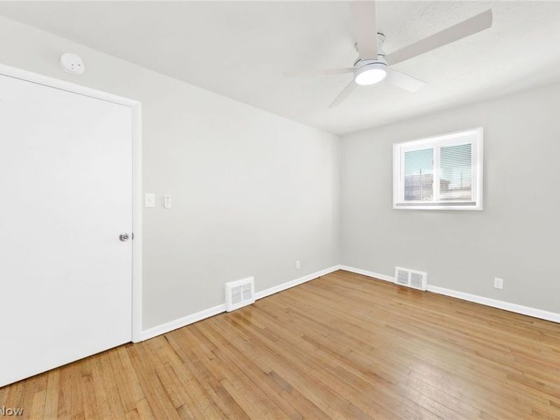 16159 Bowfin Boulevard, OH 44142 Photo 18