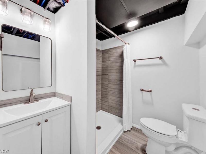 16159 Bowfin Boulevard, OH 44142 Photo 23