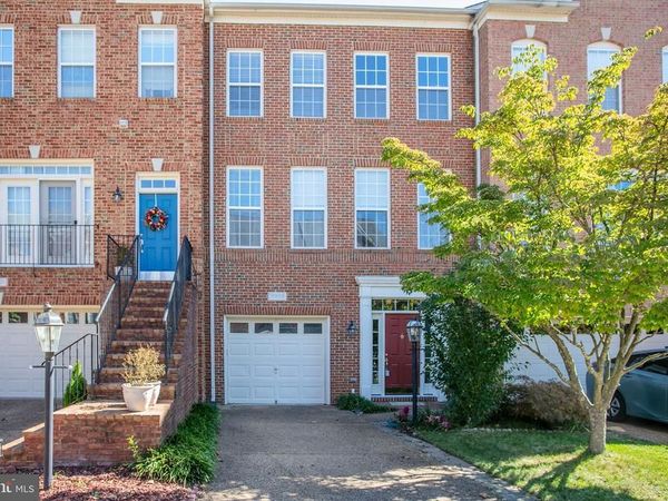 21896 HAWKSBURY, BROADLANDS, VA 20148