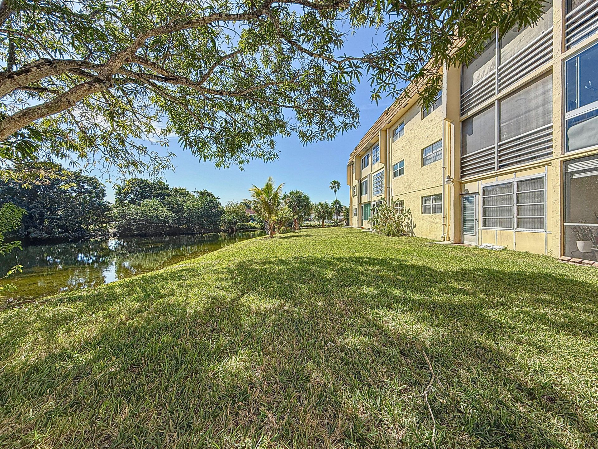 8225 Sunrise Lakes Boulevard, Unit 110, Sunrise, FL 33322 Photo
