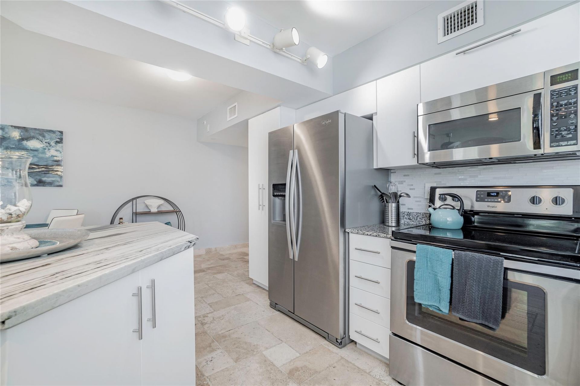 1532 Drexel Avenue, Unit 201, Miami Beach, FL 33139 Photo