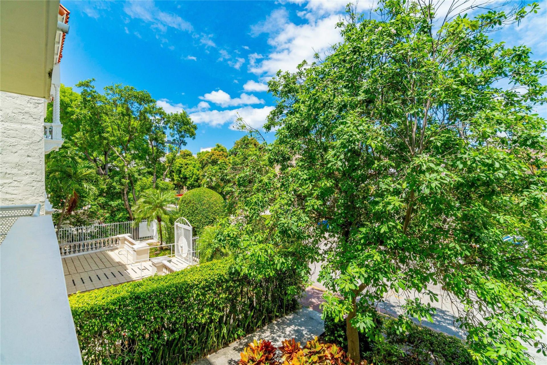 1532 Drexel Avenue, Unit 201, Miami Beach, FL 33139 Photo