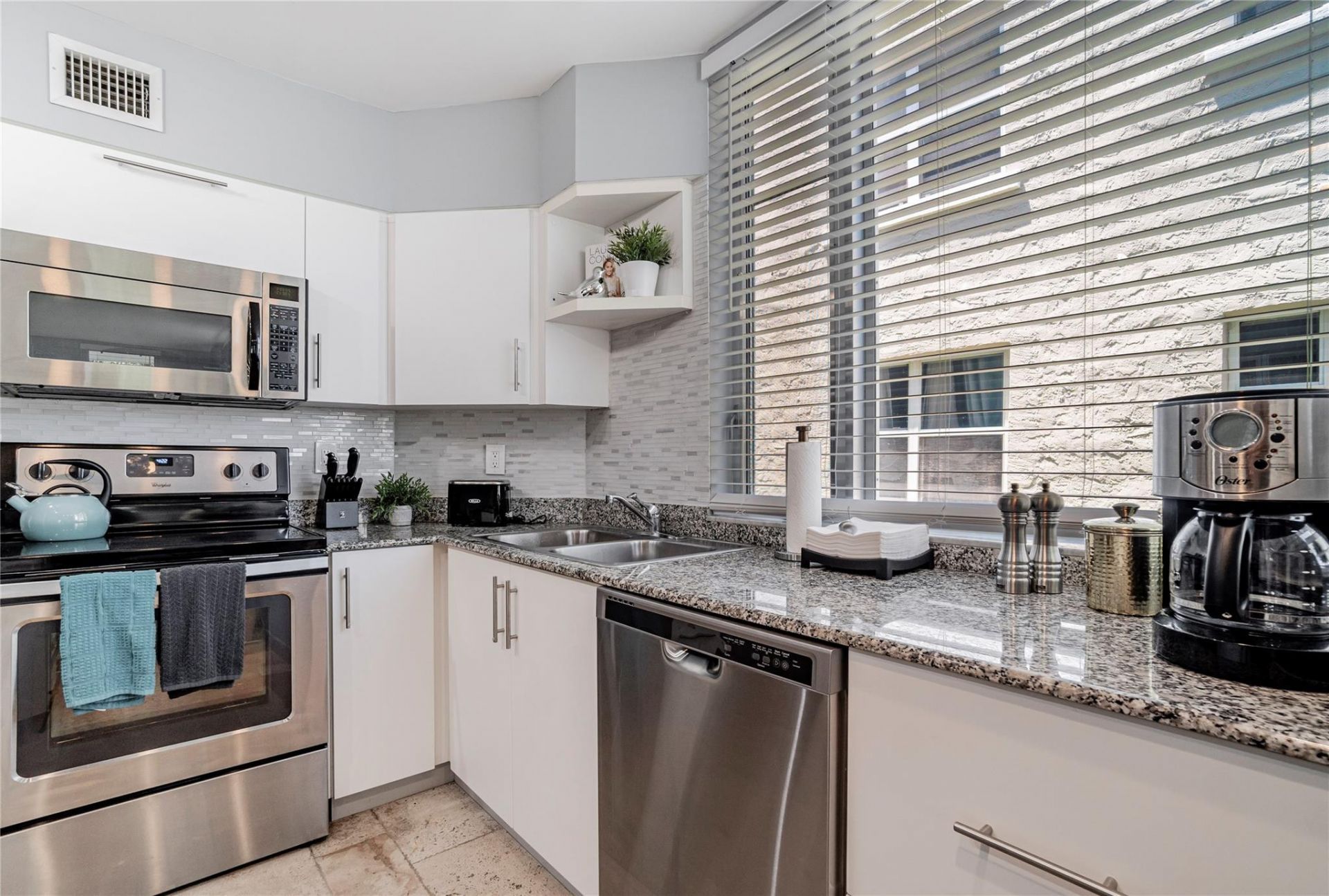 1532 Drexel Avenue, Unit 201, Miami Beach, FL 33139 Photo