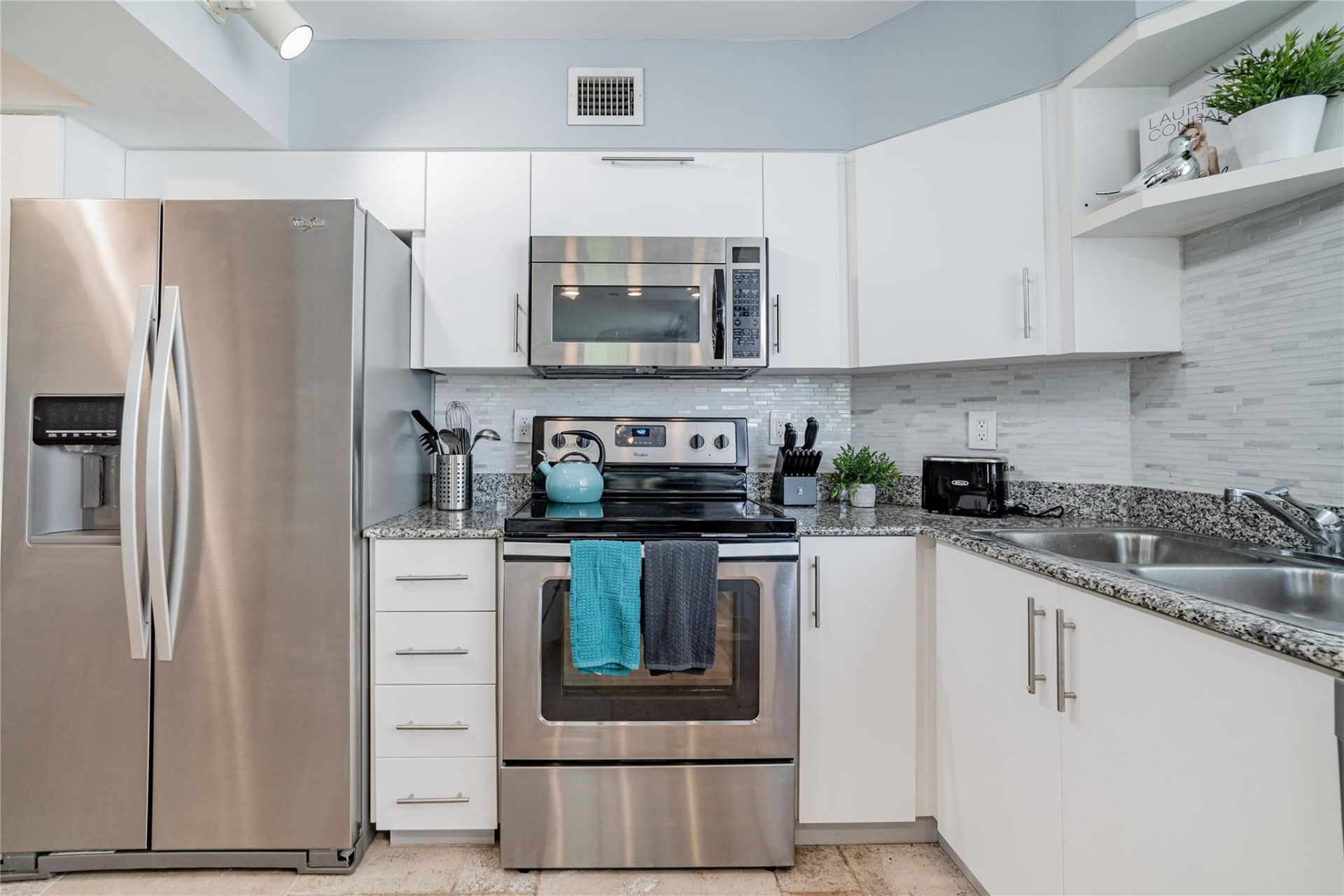 1532 Drexel Avenue, Unit 201, Miami Beach, FL 33139 Photo