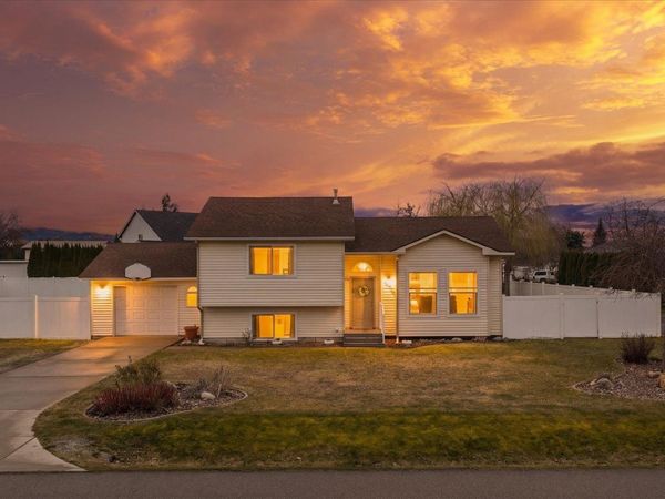 18914 E 2nd Ave, Greenacres, WA 99016