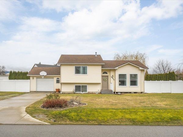 18914 E 2nd Ave, Greenacres, WA 99016