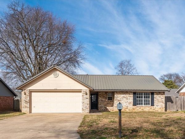 4292 Patrick Street, Fayetteville, AR 72704