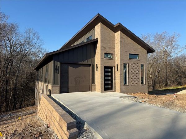 516 E Pearl Street , Rogers, AR 72756