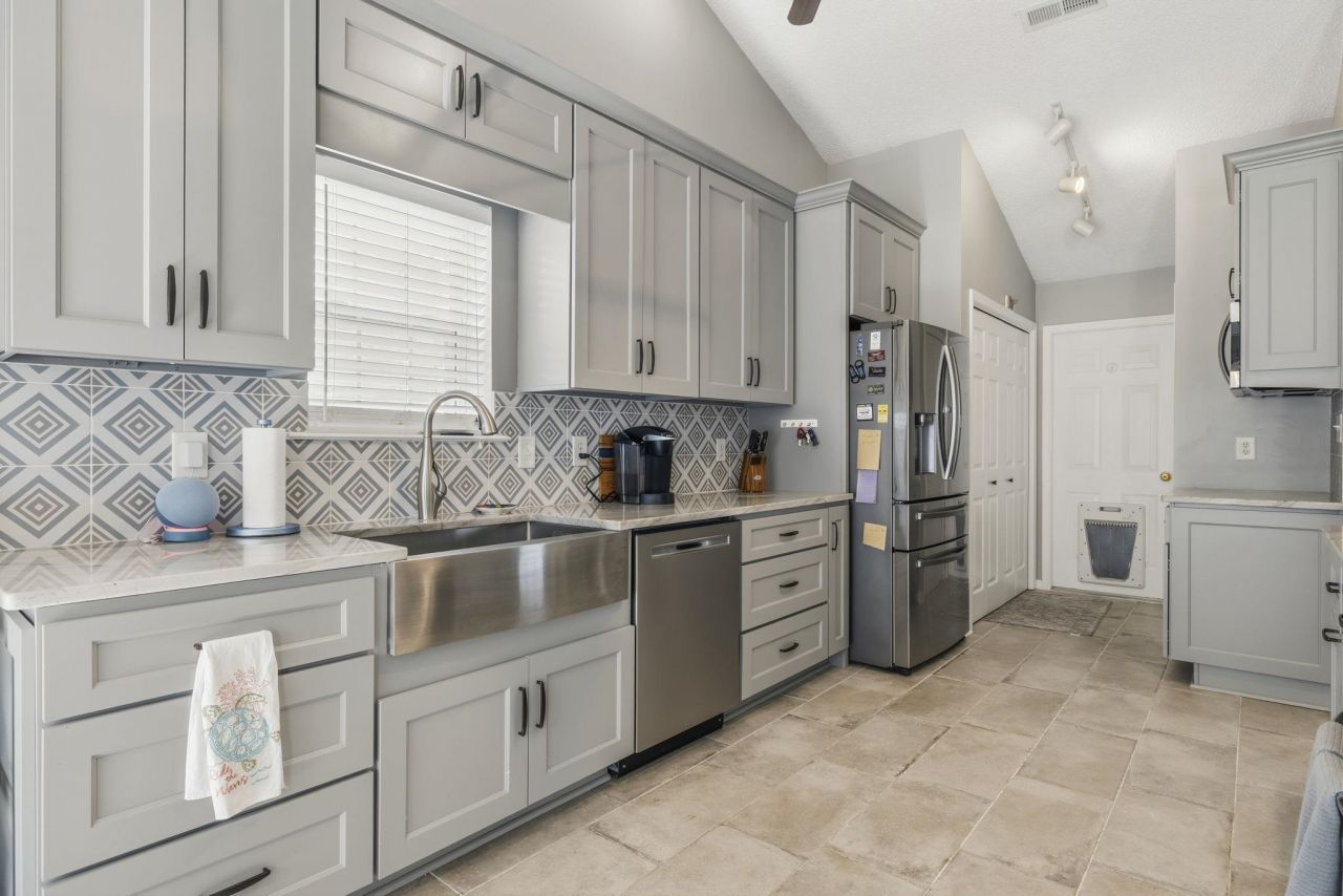 189 Palladium Dr. Photo 18