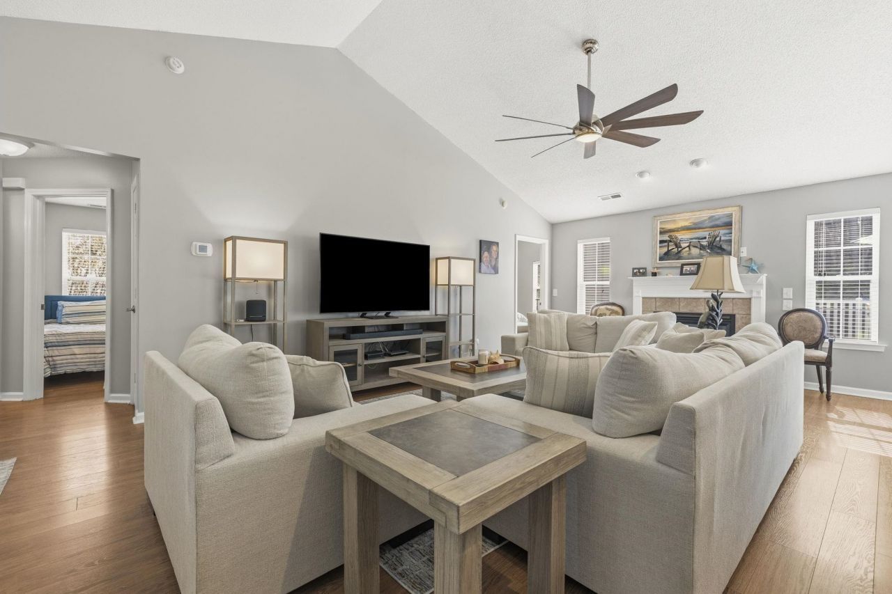 189 Palladium Dr. Photo 6