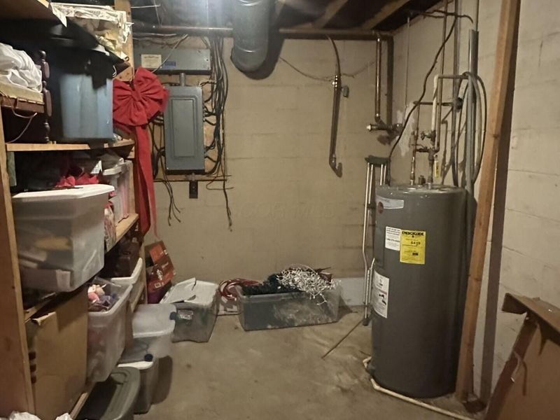 2695 Ash Meadows Boulevard , Zanesville, OH 43701 Photo 32