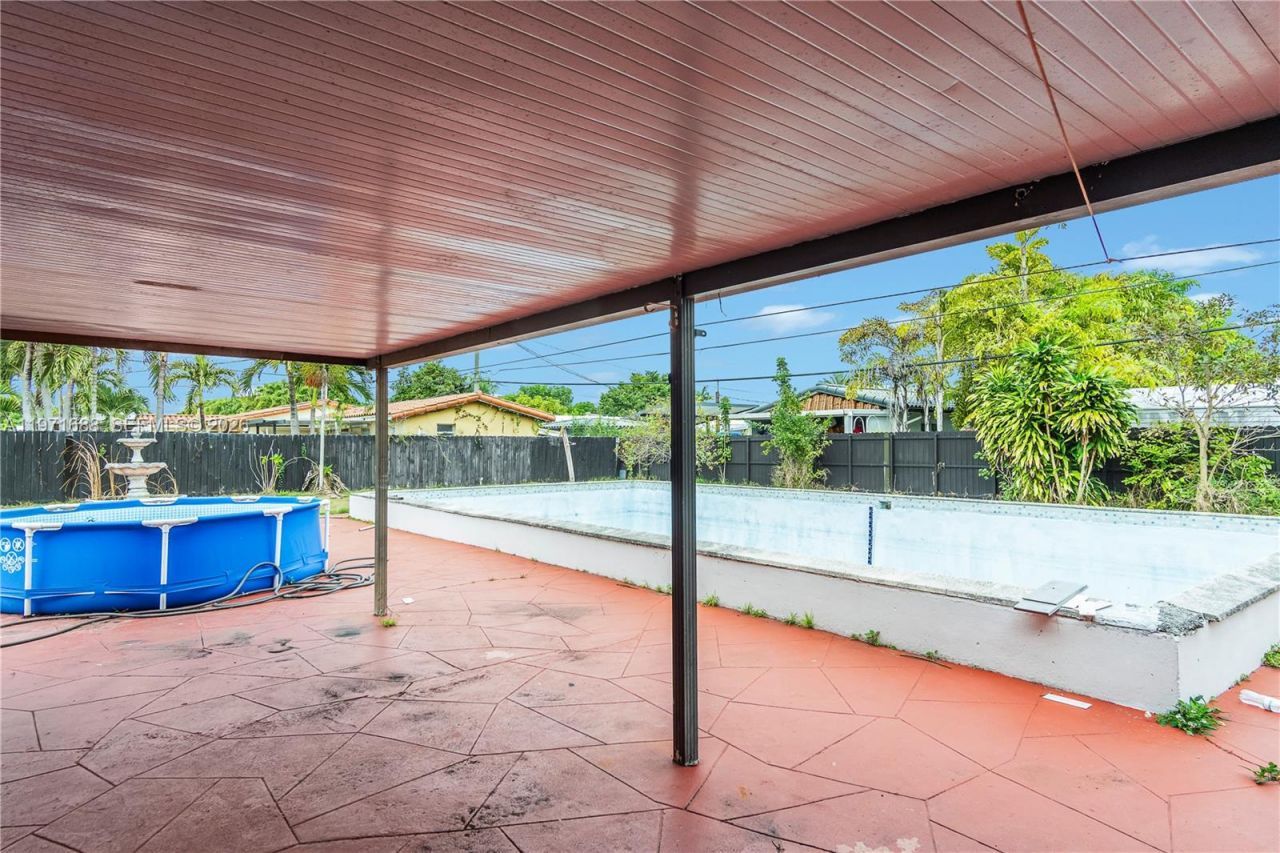 8461 SW 38th St , Miami, FL 33155 Photo