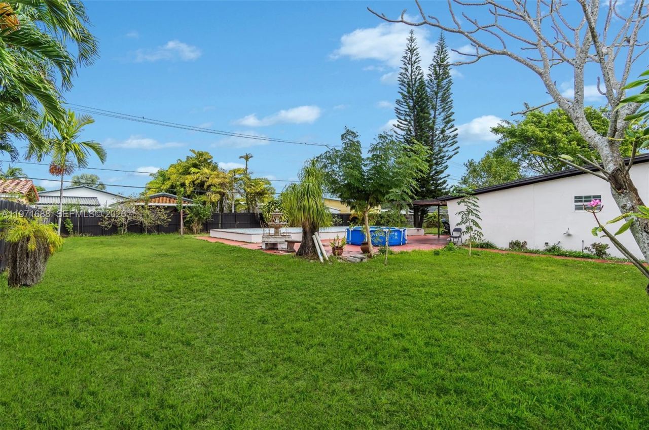 8461 SW 38th St , Miami, FL 33155 Photo