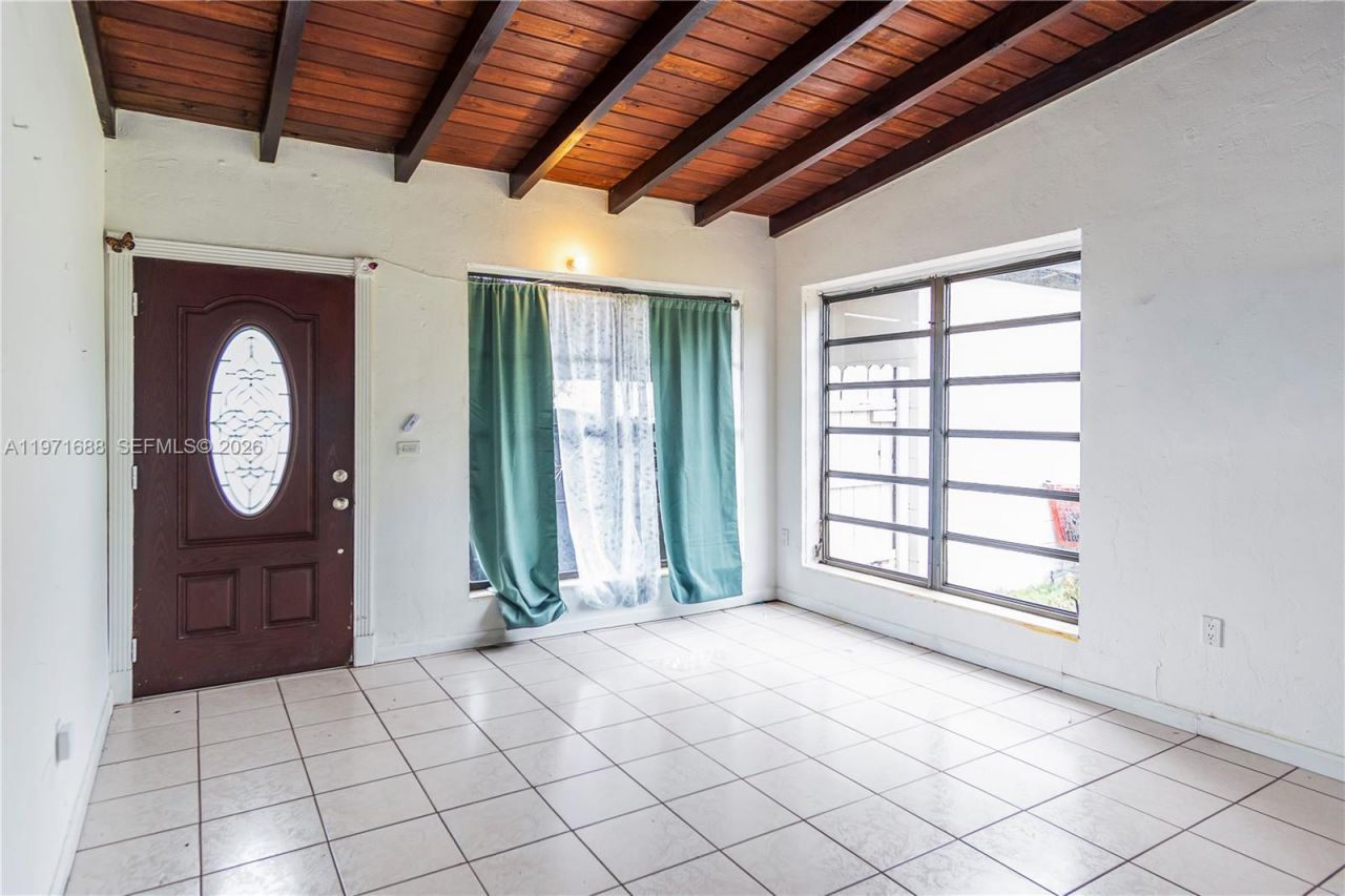 8461 SW 38th St , Miami, FL 33155 Photo