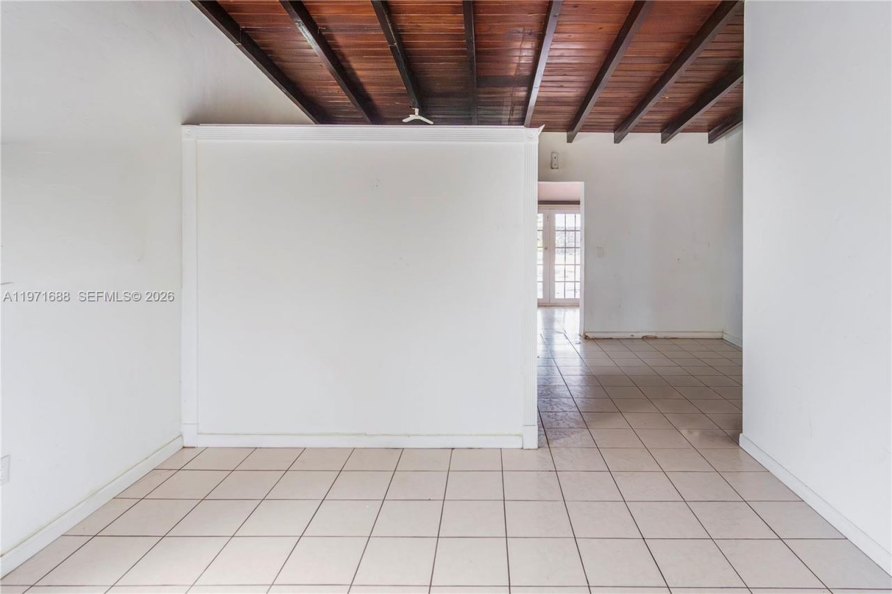 8461 SW 38th St , Miami, FL 33155 Photo