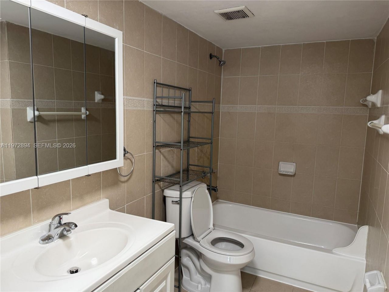 10000 NW 80th Ct, Unit 2301, Hialeah Gardens, FL 33016 Photo